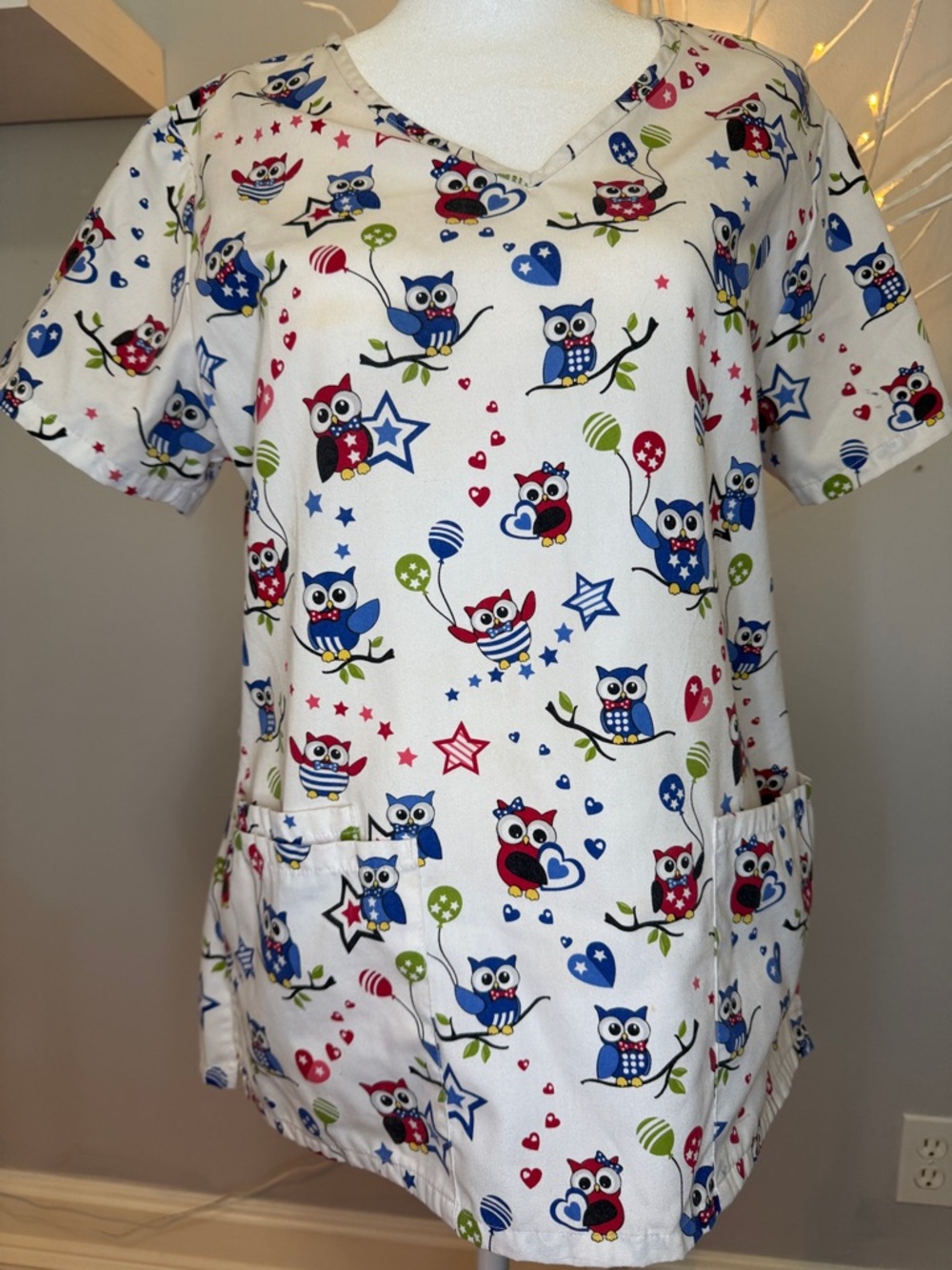 Scrubs NWOT B-neck top red, white and blue owls on tree limb. Holiday wear also